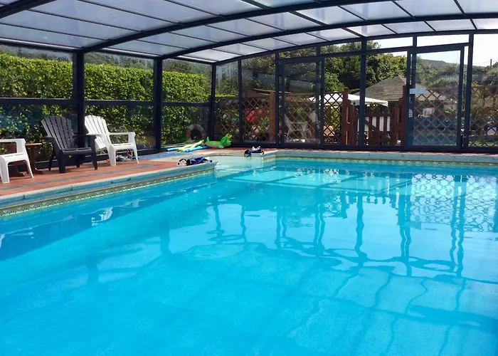 Look No Further ! 4 Min Walk To Beach, Pubs, Shops, Htd Pool, Hottub, Games Room,Tranquil Gds, Bbq, Beautiful, Bassets Acre, 6 Unique 1-3 Bedroom Holiday Homes With Free Parking And Wifi