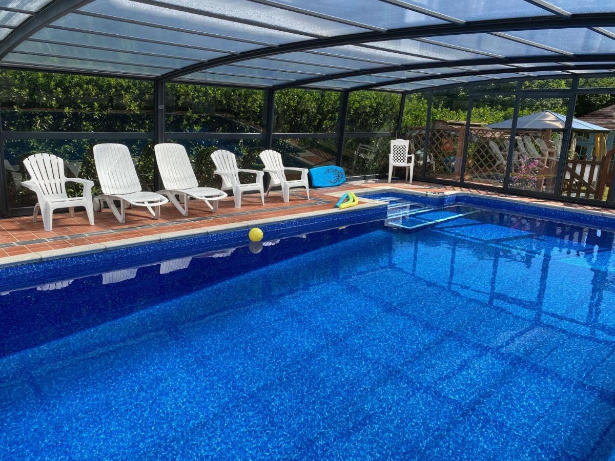Simply The Best ! Just 4 Min Walk To Beach, Pubs, Shops, Htd Pool, Hottub, Games Rm, Bbq'S, Gdns, Parking, Bassets Acre,Just 6 Unique Apart'S With Wifi Апартаменты *