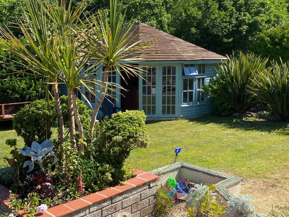 Апартаменты Simply The Best ! Just 4 Min Walk To Beach, Pubs, Shops, Htd Pool, Hottub, Games Rm, Bbq'S, Gdns, Parking, Bassets Acre,Just 6 Unique Apart'S With Wifi