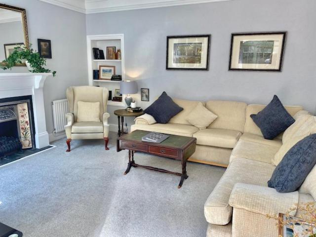 Simply The Best ! Just 4 Min Walk To Beach, Pubs, Shops, Htd Pool, Hottub, Games Rm, Bbq'S, Gdns, Parking, Bassets Acre,Just 6 Unique Apart'S With Wifi Апартаменты Портрит