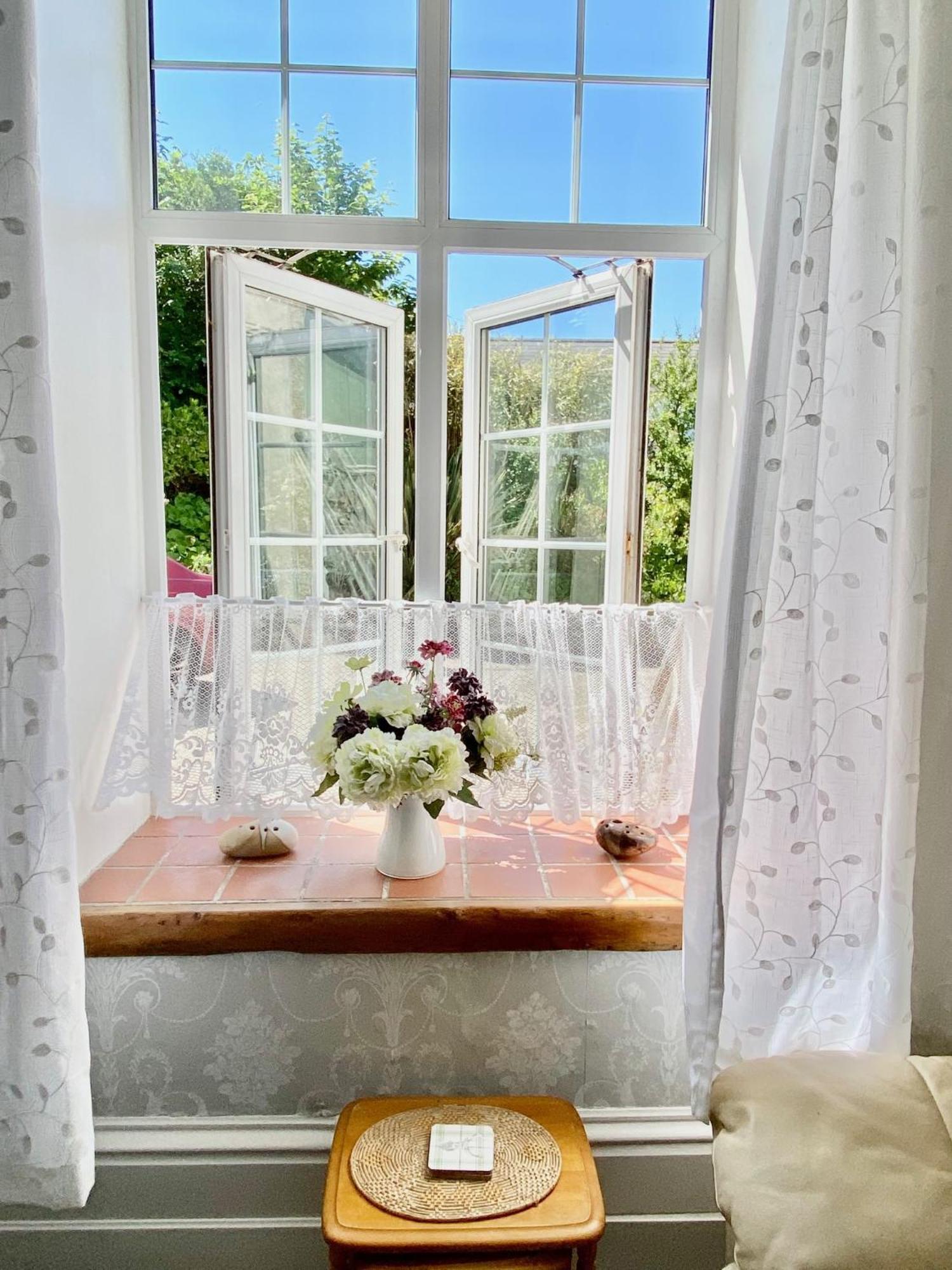 Look No Further ! 4 Min Walk To Beach, Pubs, Shops, Htd Pool, Hottub, Games Room,Tranquil Gds, Bbq, Beautiful, Bassets Acre, 6 Unique 1-3 Bedroom Holiday Homes With Free Parking And Wifi Apartment *