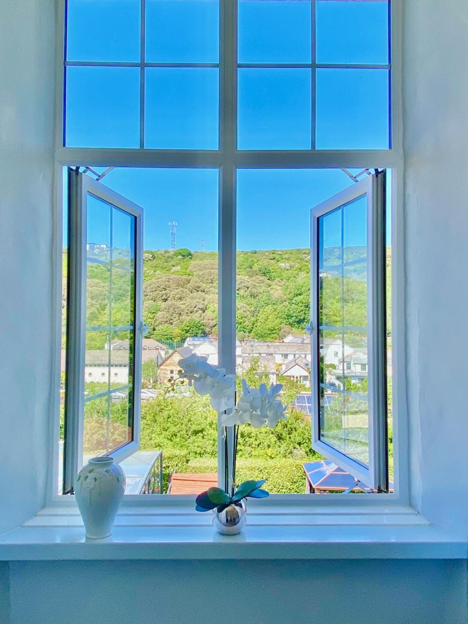 Апартаменты Simply The Best ! Just 4 Min Walk To Beach, Pubs, Shops, Htd Pool, Hottub, Games Rm, Bbq'S, Gdns, Parking, Bassets Acre,Just 6 Unique Apart'S With Wifi *